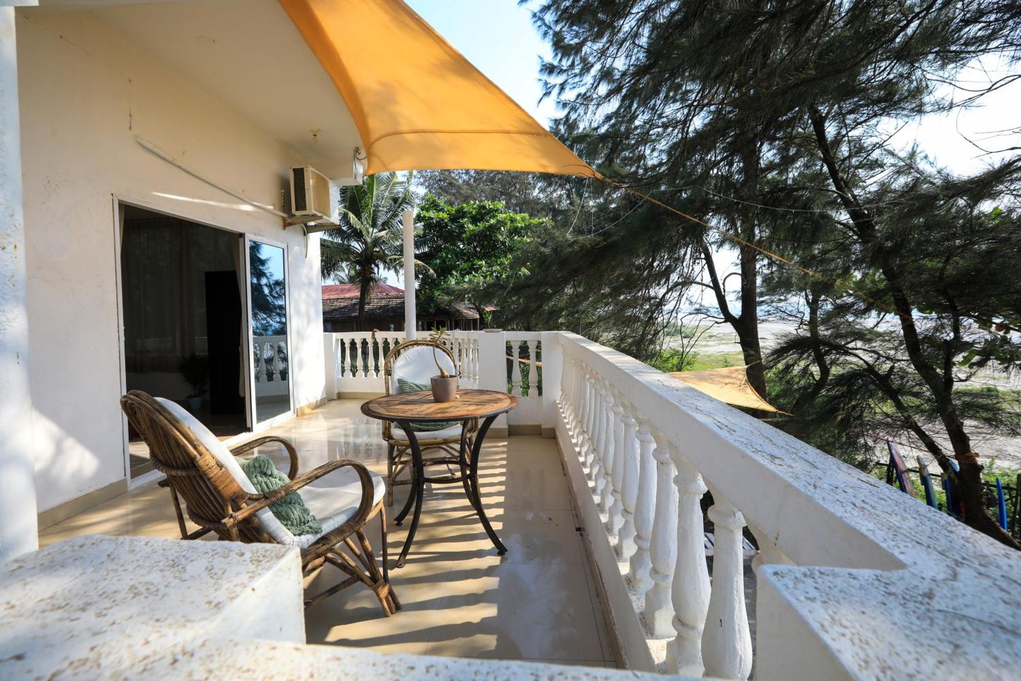 Woodpegger By The Beach, Mandrem Ngoại thất bức ảnh