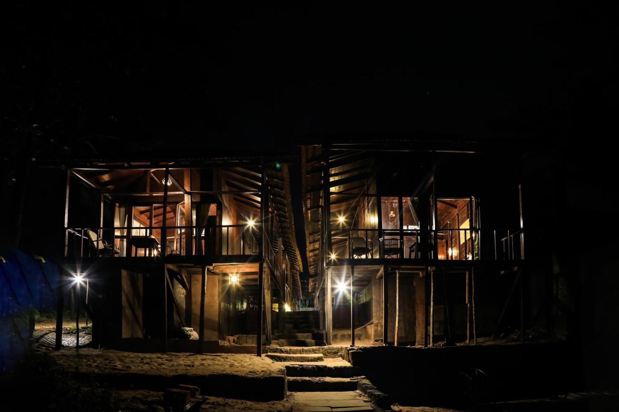 Woodpegger By The Beach, Mandrem Ngoại thất bức ảnh